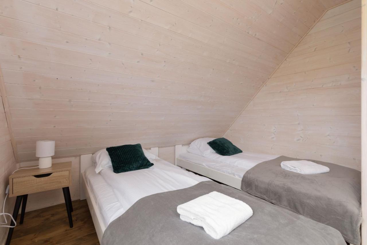 Strzezenice Domek Wakacyjny By Noclegi Renters Bagian luar foto