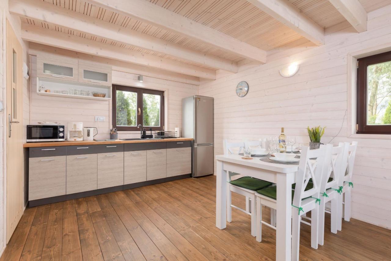 Strzezenice Domek Wakacyjny By Noclegi Renters Bagian luar foto